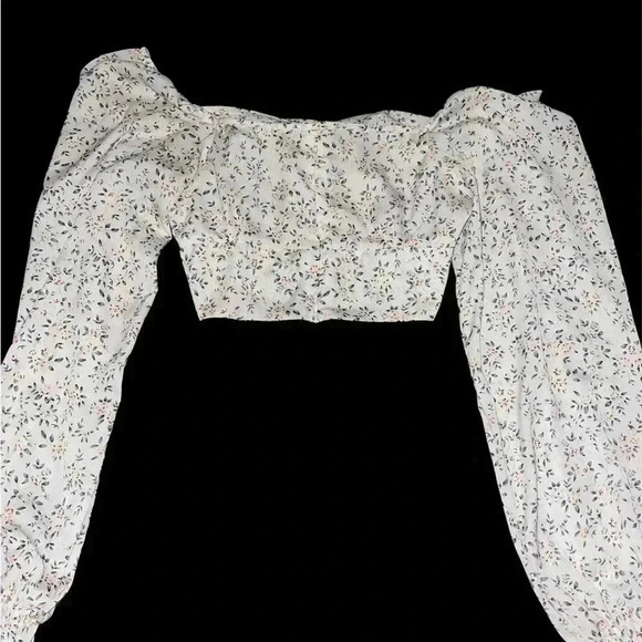 White Floral Print Crop Top - Picture 2 of 3